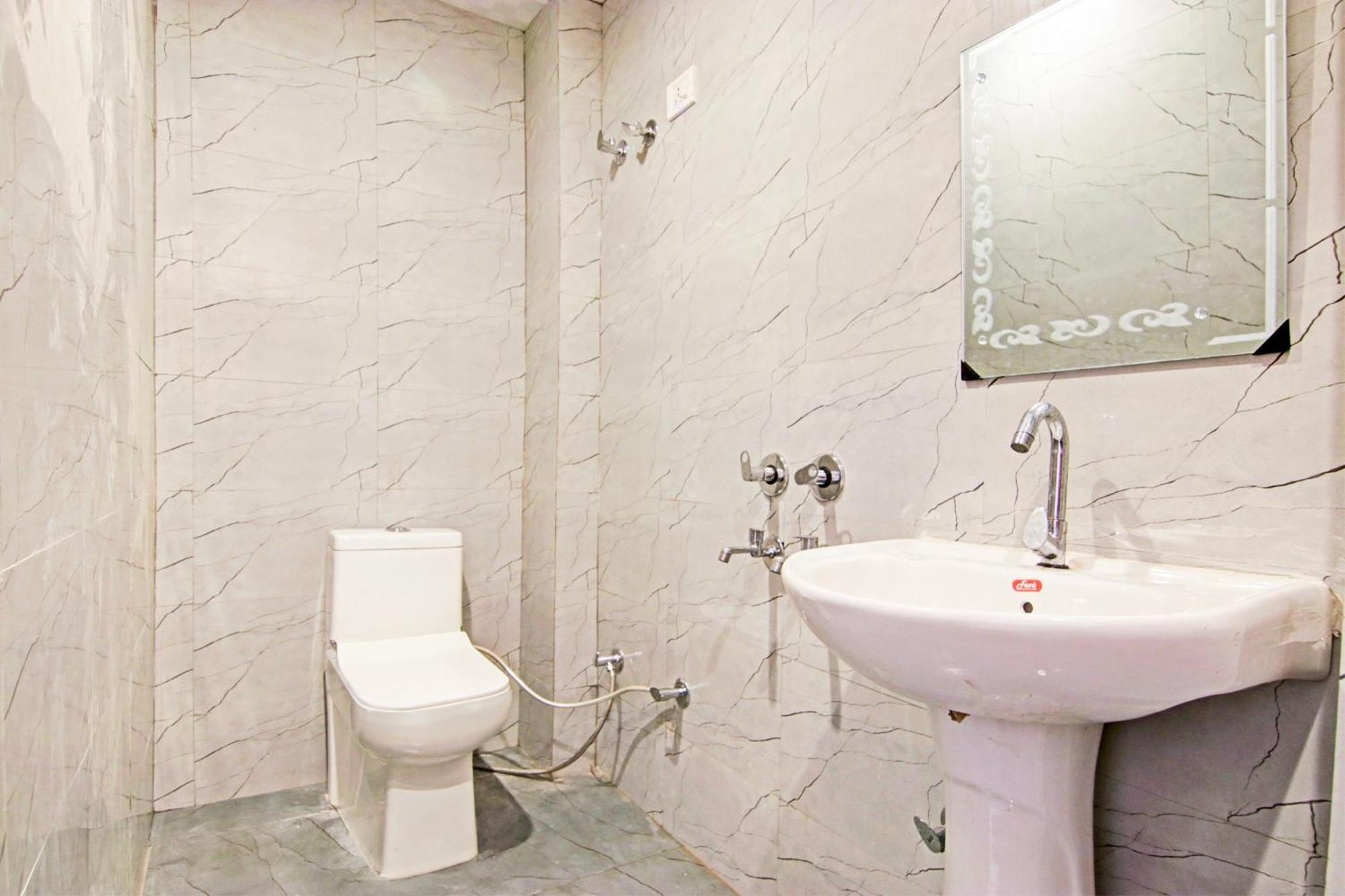Hotel O Granville นิวเดลี ภายนอก รูปภาพ